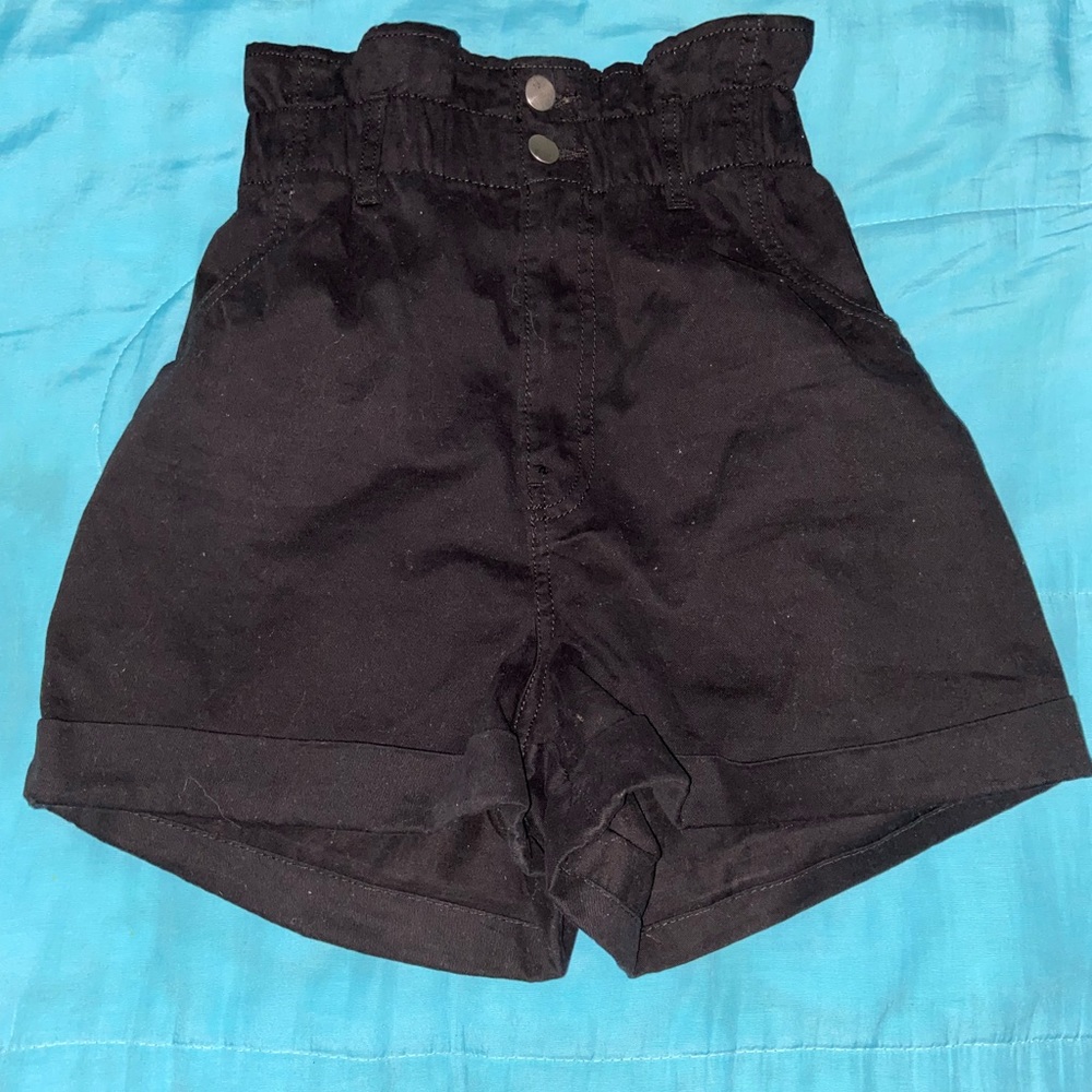 black small forever 21 shorts (worn once)